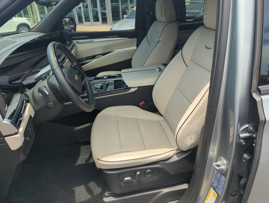 Used 2025 Silver Cadillac Sport image 11