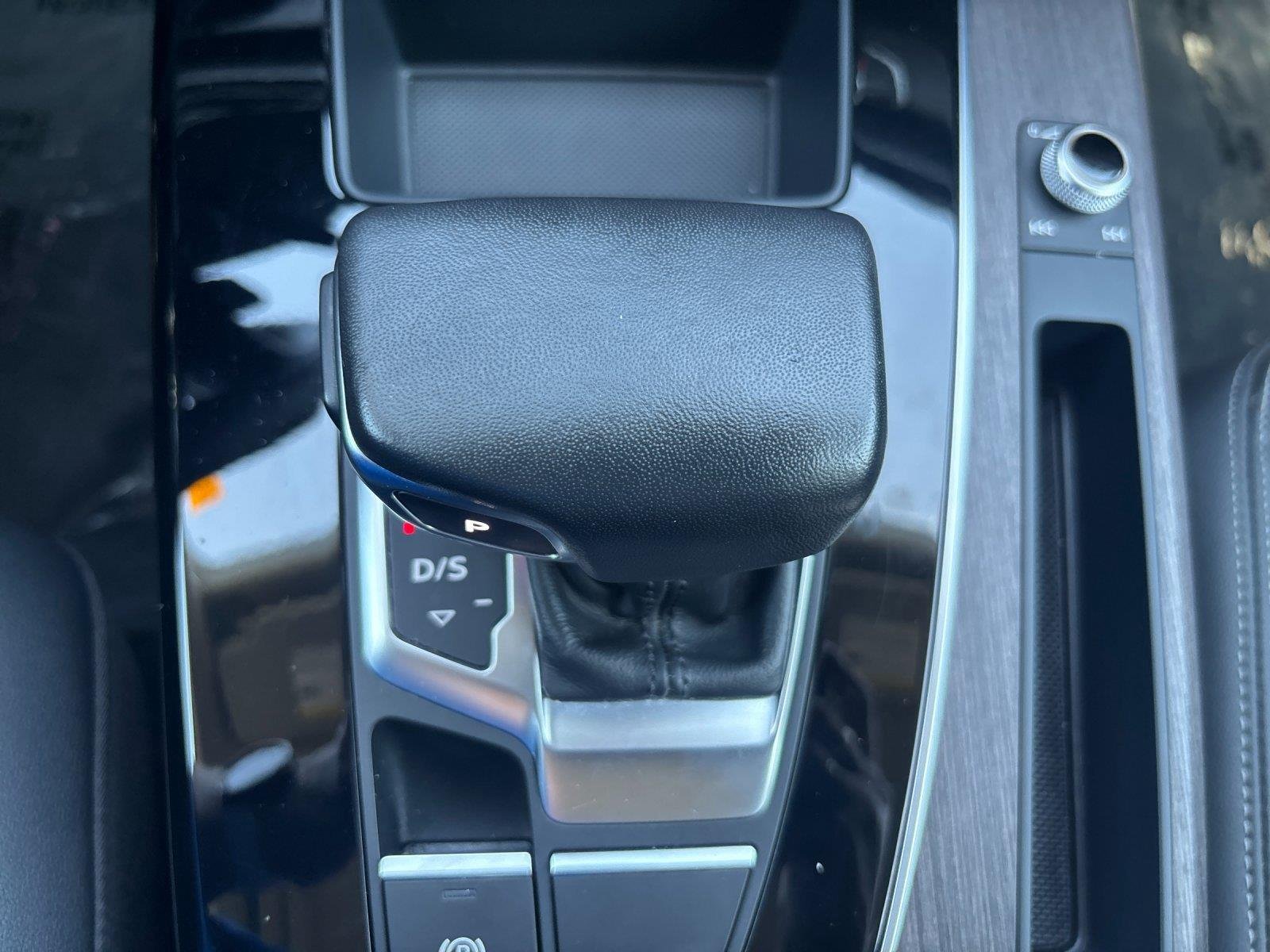 Used 2023 Glacier White Metallic Audi S line Premium image 27