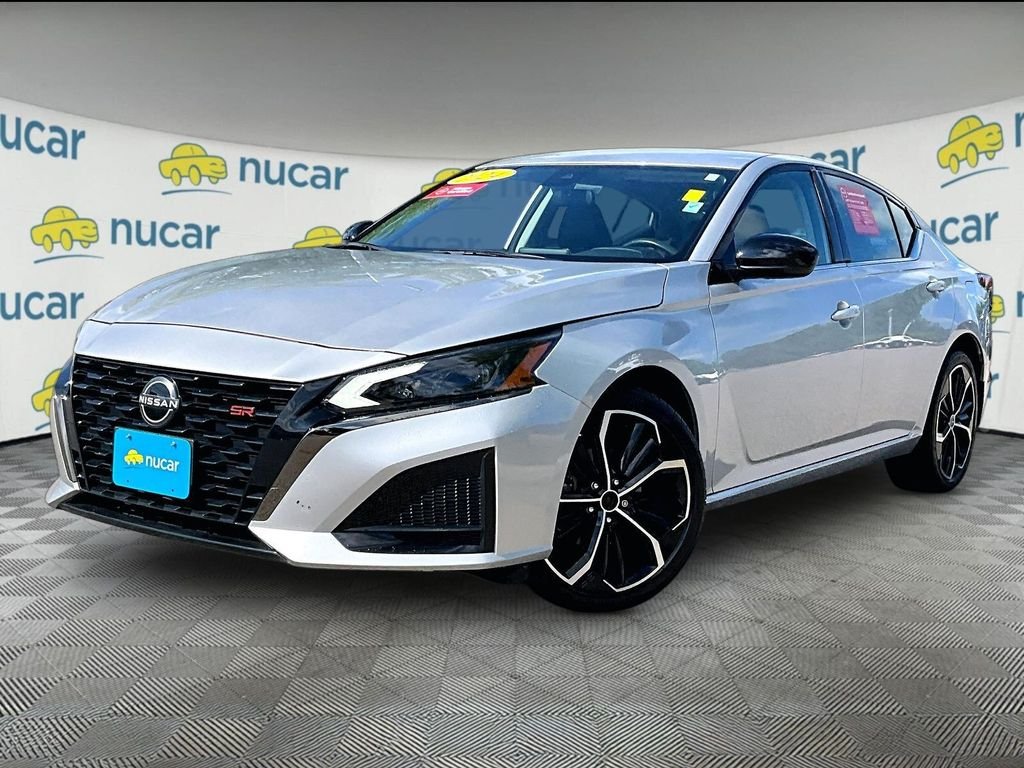 Used 2024 Silver Nissan 2.5 SR image 3