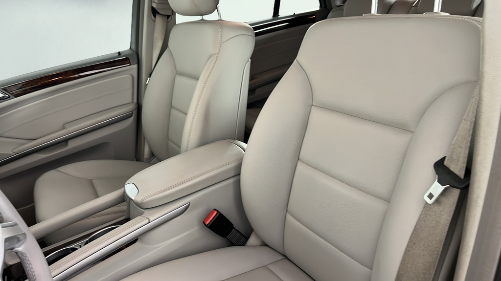 Used 2011  Mercedes-Benz ML 350 image 37
