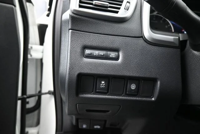 Used 2023 White Nissan SV image 14