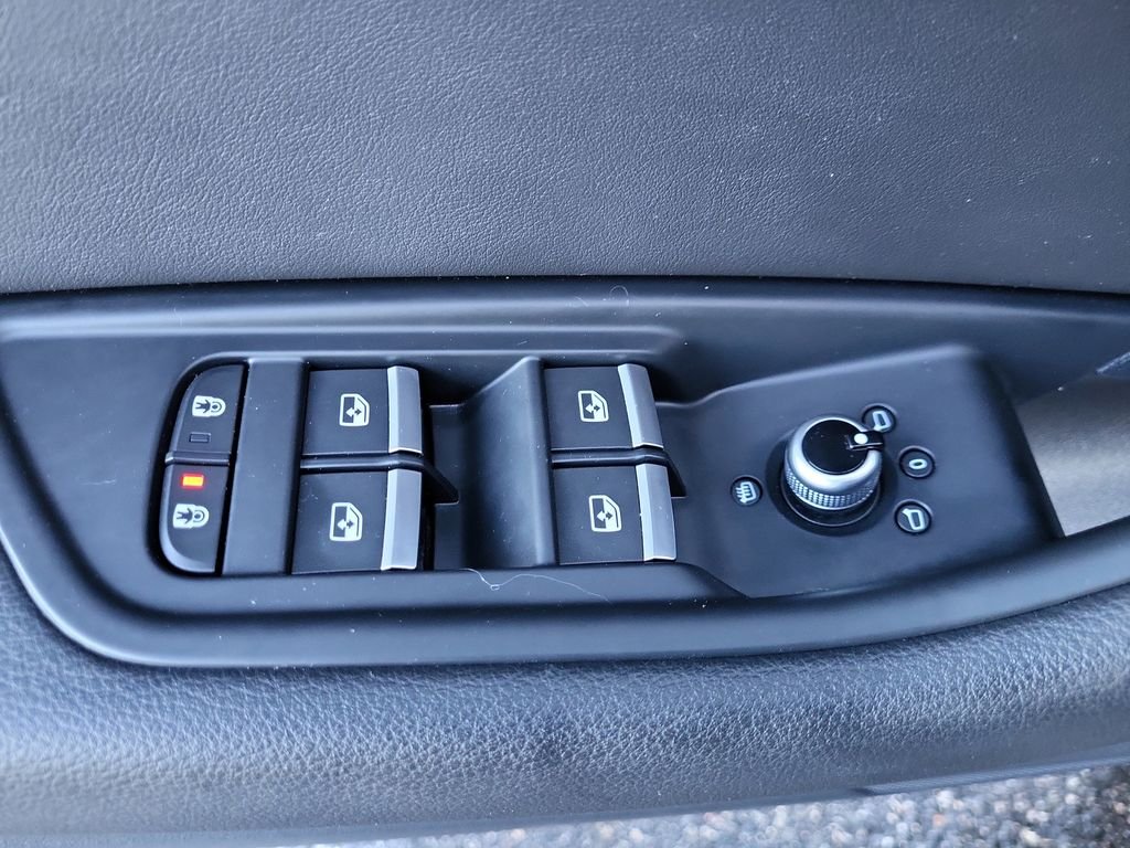 2022 Audi A4 Premium - Photo 11