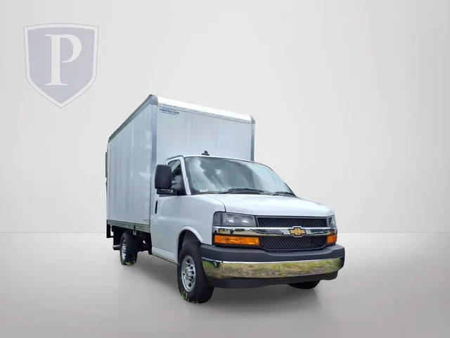 2025 Chevrolet Express Cutaway 3500 1WT