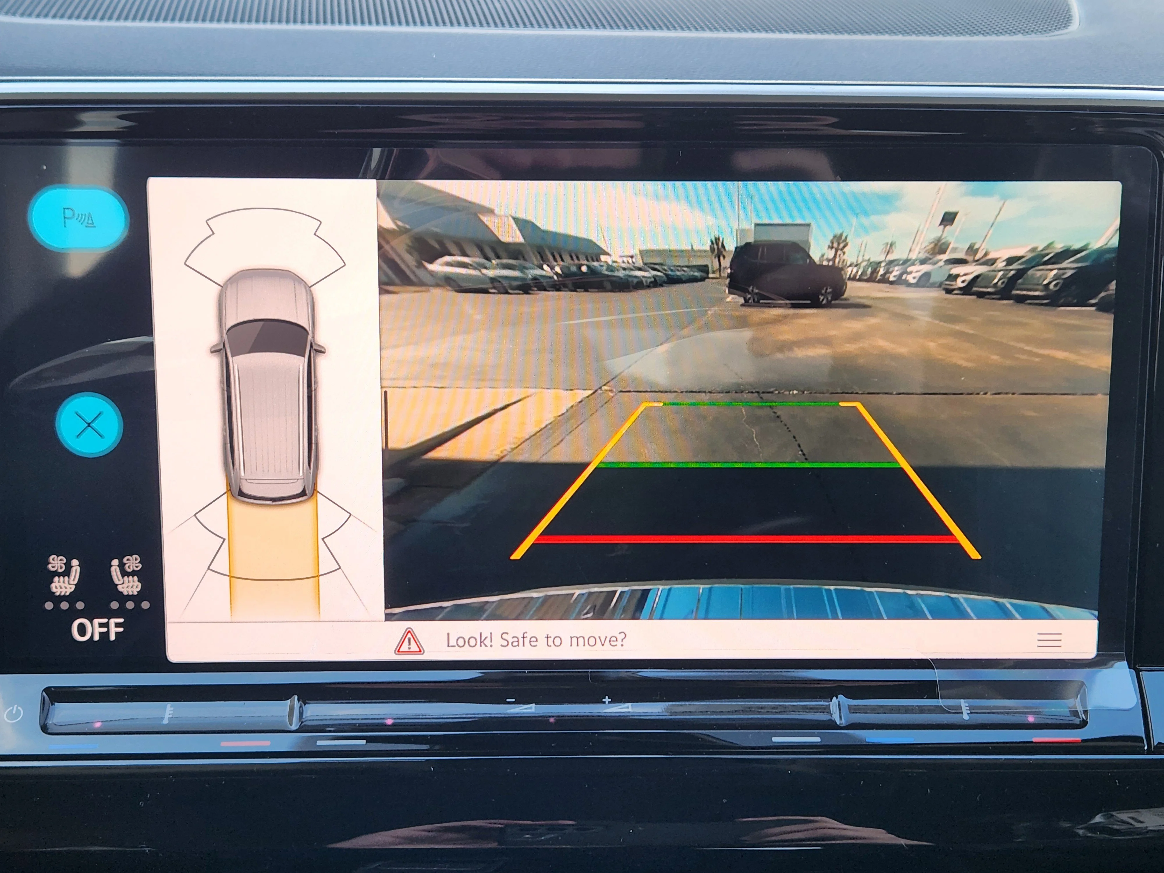 New 2026 White Volkswagen 2.0T SE w/Technology image 13