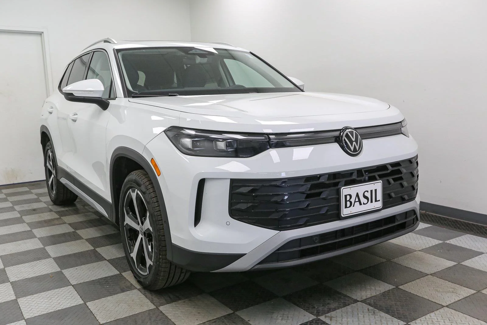 New 2026 Pure White Volkswagen SE image 2