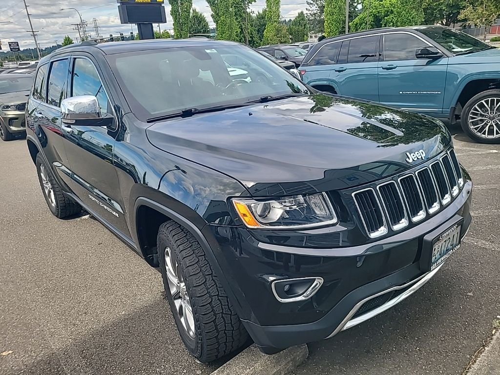Used 2014 Green Jeep Limited image 2