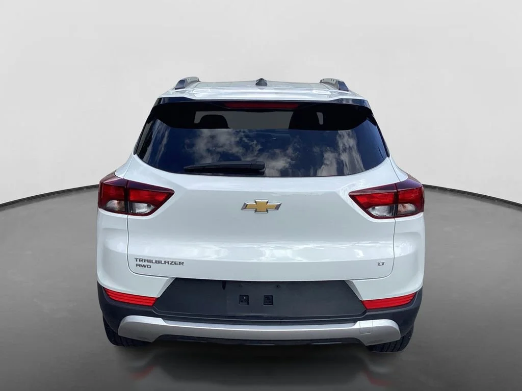 Used 2023 Summit White Chevrolet LT image 6