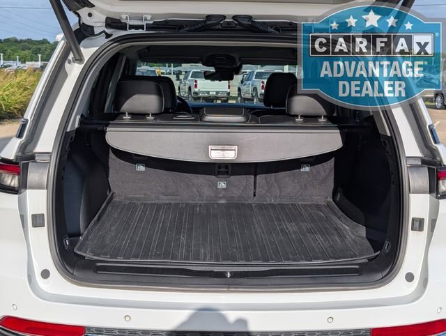 Used 2023 White Jeep Limited image 24