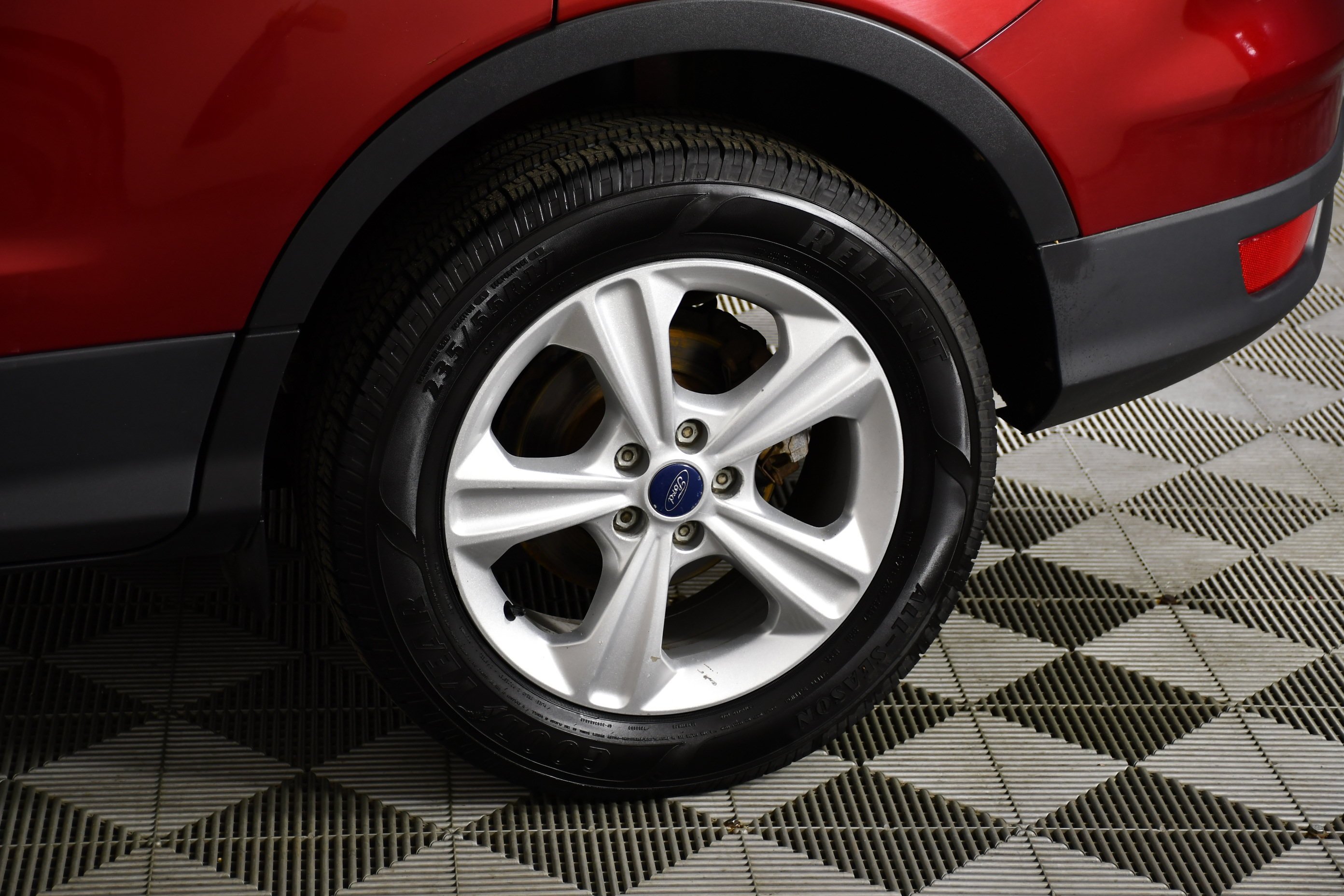 Used 2015 Ruby Red Metallic Ford SE image 50