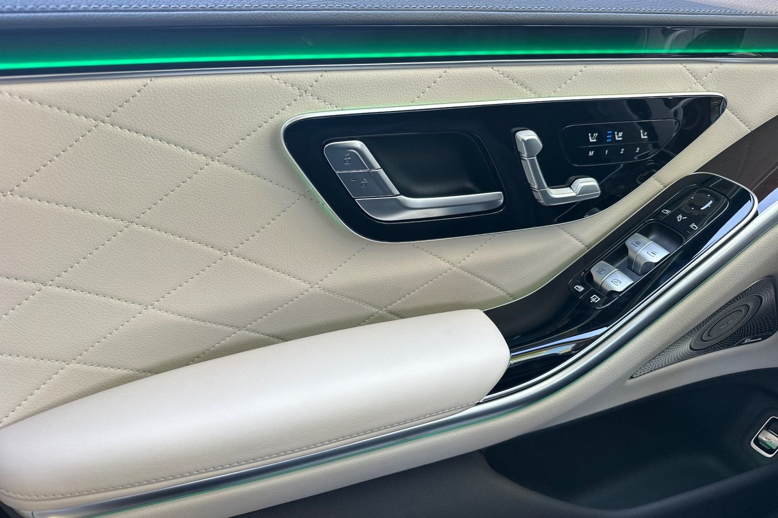 2026 Mercedes-Benz S-Class S 580 - Photo 24