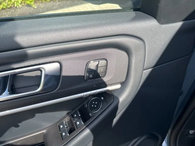 New 2026 Vapor Blue Metallic Ford Tremor® image 17