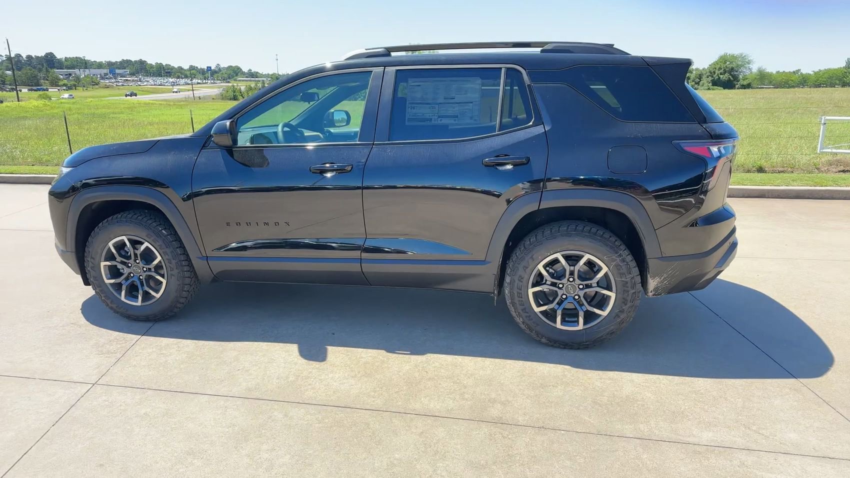 New 2026 Mosaic Black Metallic Chevrolet AWD ACTIV image 5