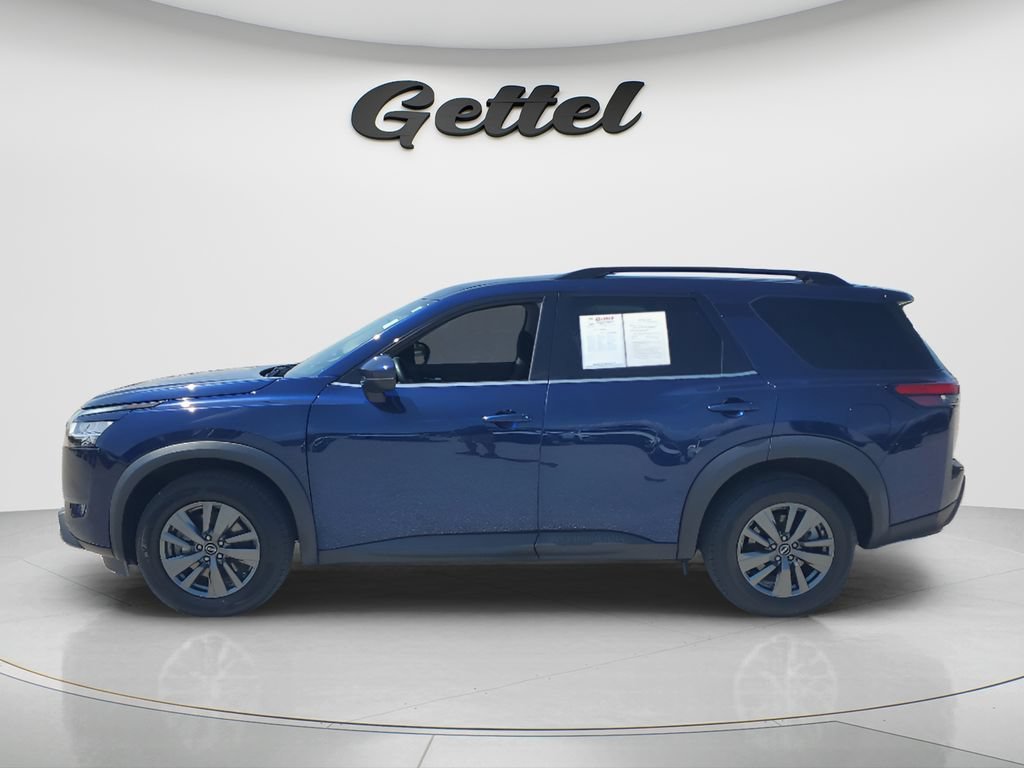 Used 2022 Blue Nissan SV 4WD image 8