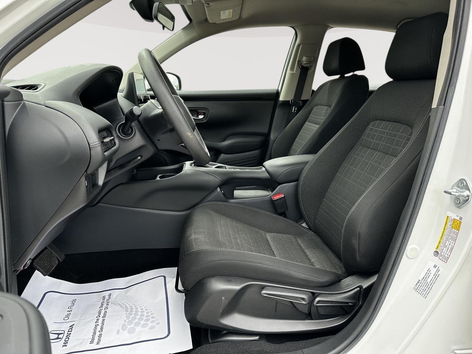 Used 2023 Platinum White Pearl Honda LX image 7