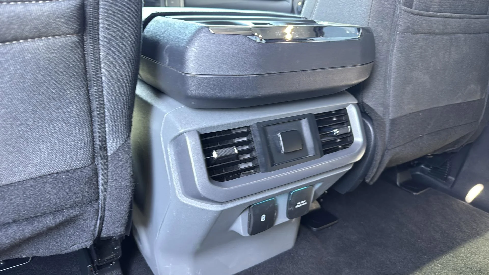 Used 2024  Ford XLT image 28