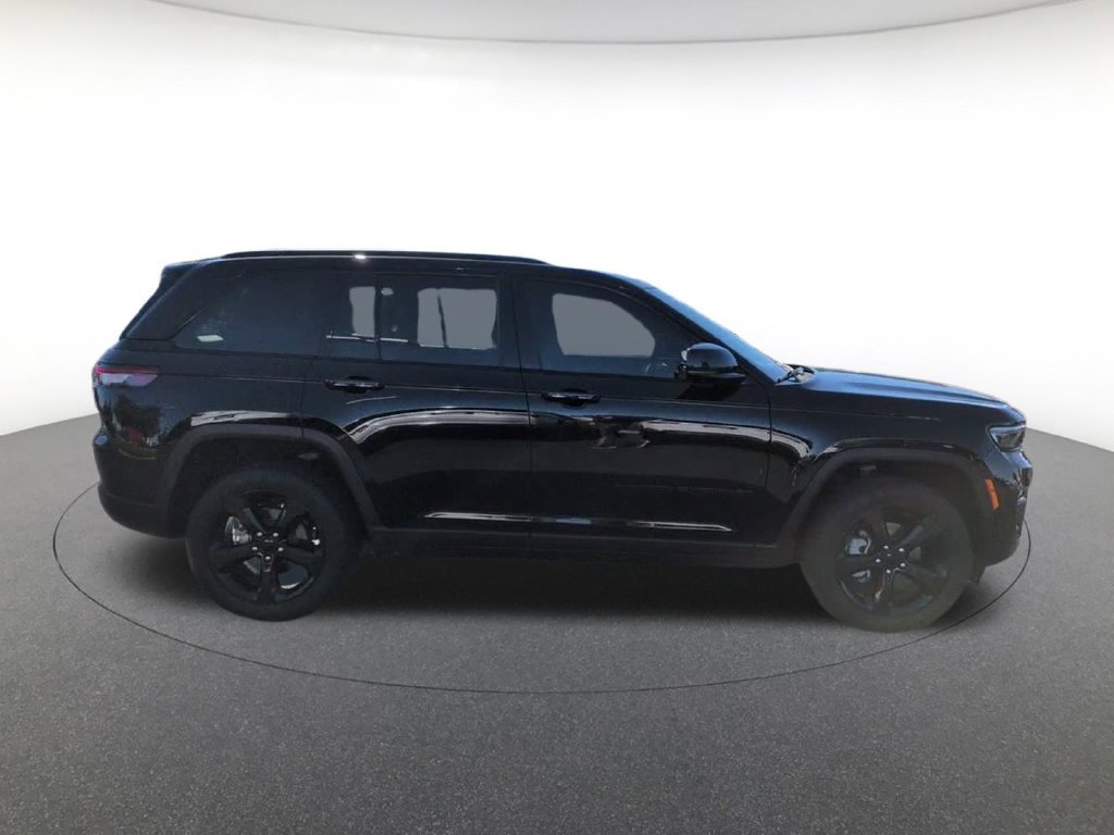 Certified Used 2023 Diamond Black Jeep Limited image 6