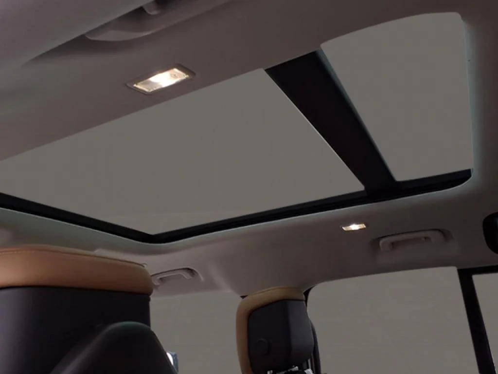 New 2026 Fuji White LAND ROVER X-Dynamic SE image 5