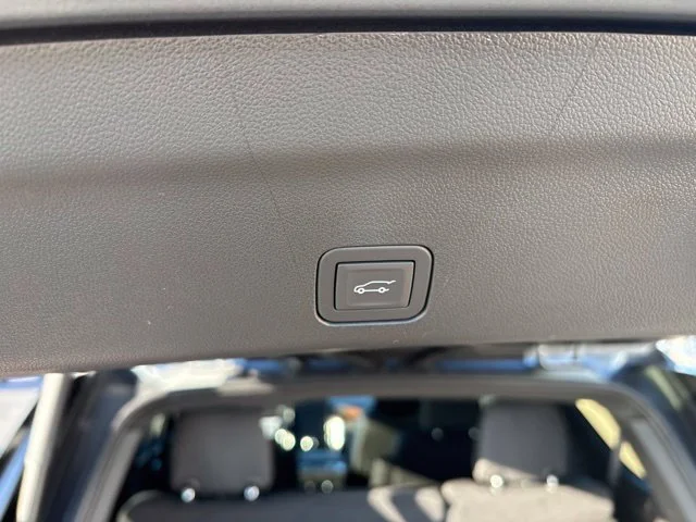 2027 GMC Yukon Denali - Photo 30