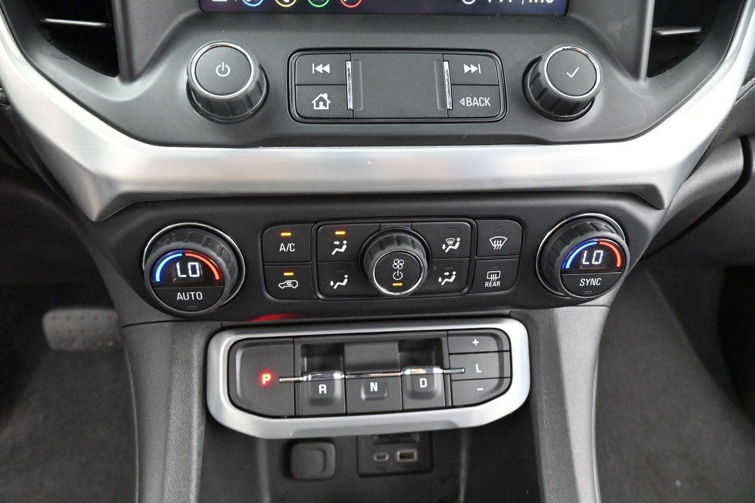 Used 2020 Quicksilver Metallic GMC SLT image 25