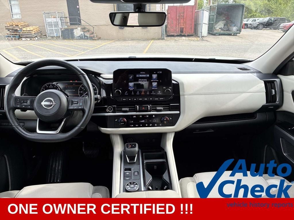 Used 2023 White Nissan SL image 19