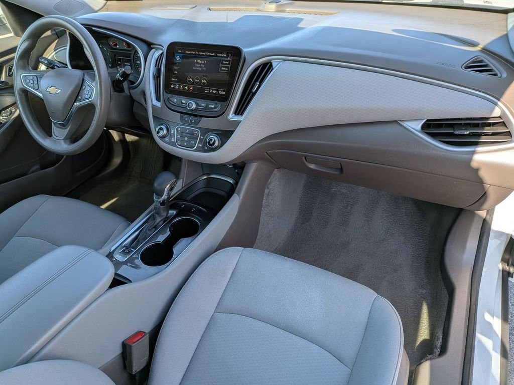 Used 2024 White Chevrolet LT image 29