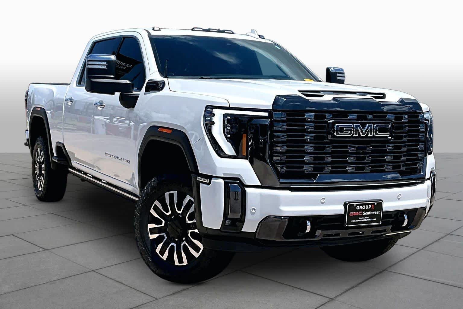 Used 2024 Summit White GMC Denali Ultimate image 3
