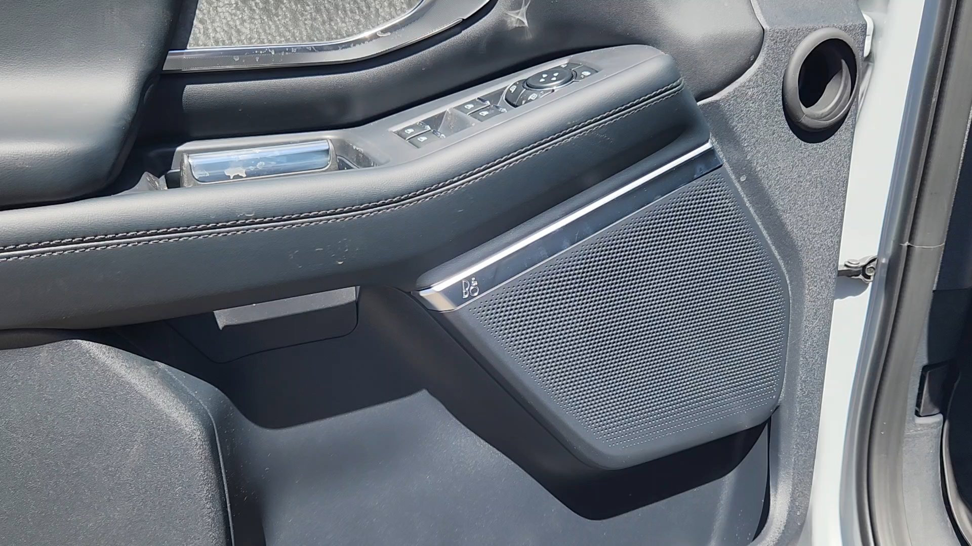New 2026 Space Silver Metallic Ford Tremor image 19