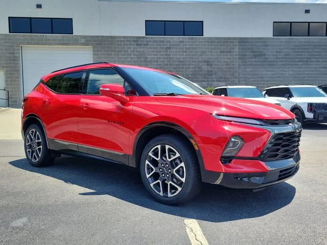 Used 2023 Red Chevrolet RS image 3