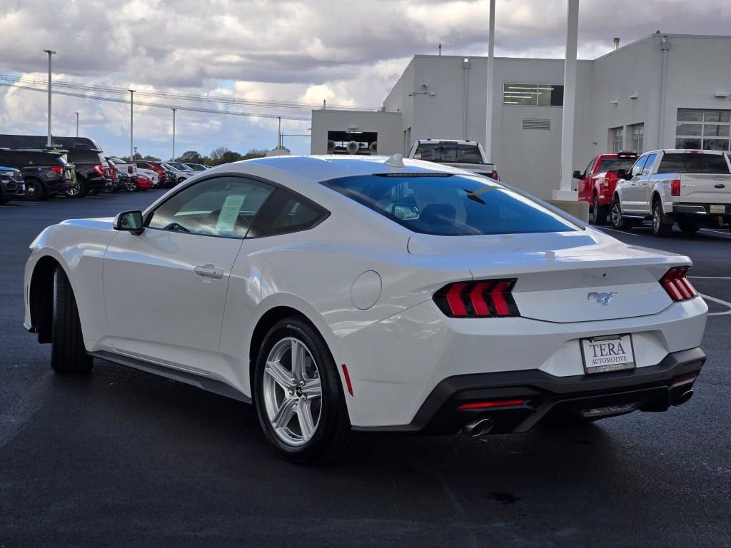 2026 Ford Mustang EcoBoost Fastback - Photo 13
