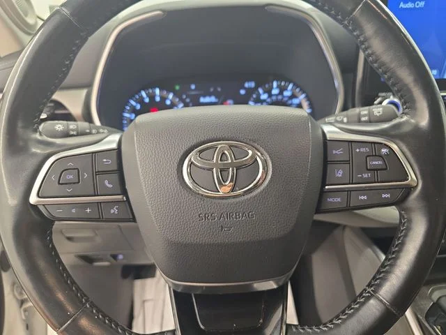 Used 2021 Blizzard Pearl Toyota Limited image 31