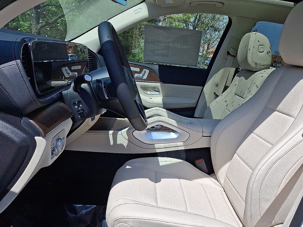 New 2026 Polar White Mercedes-Benz GLS 450 image 28