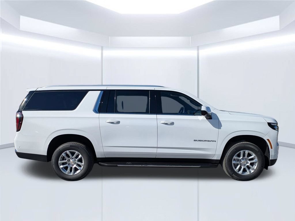 2026 Chevrolet Suburban LS - Photo 7