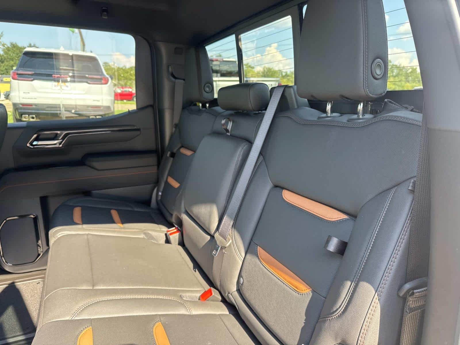 2026 GMC Sierra 1500 AT4 - Photo 8