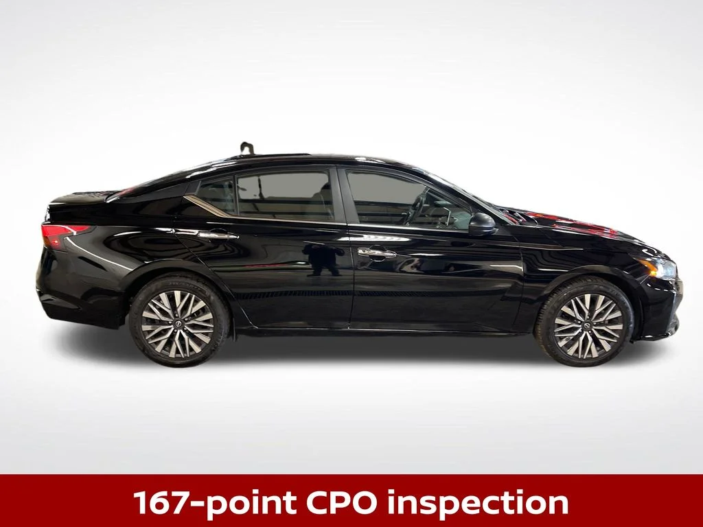 Used 2025 Black Nissan 2.5 SV image 6