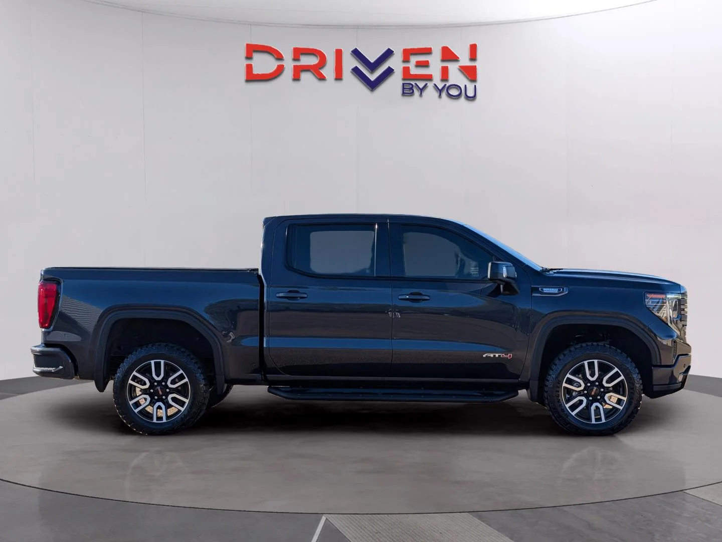Used 2023 Titanium Rush Metallic GMC AT4 image 7