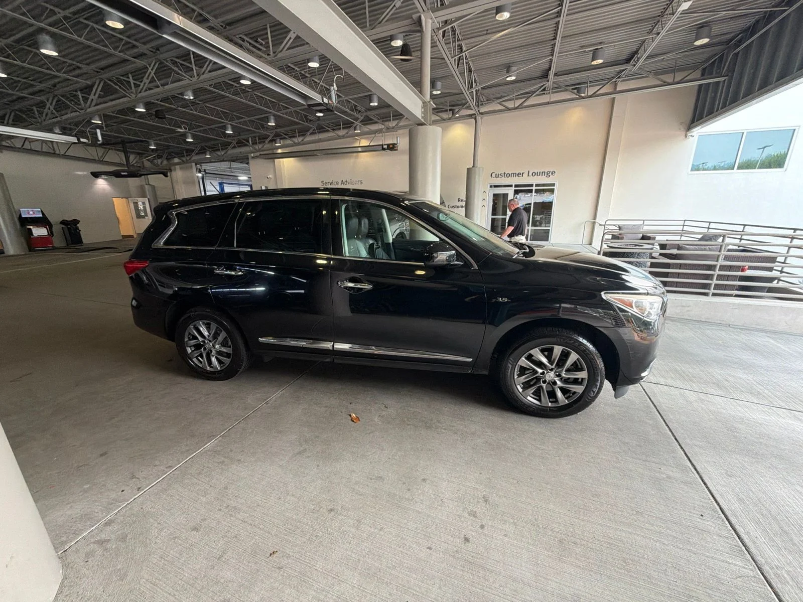 Used 2014 Black Obsidian INFINITI Base image 4