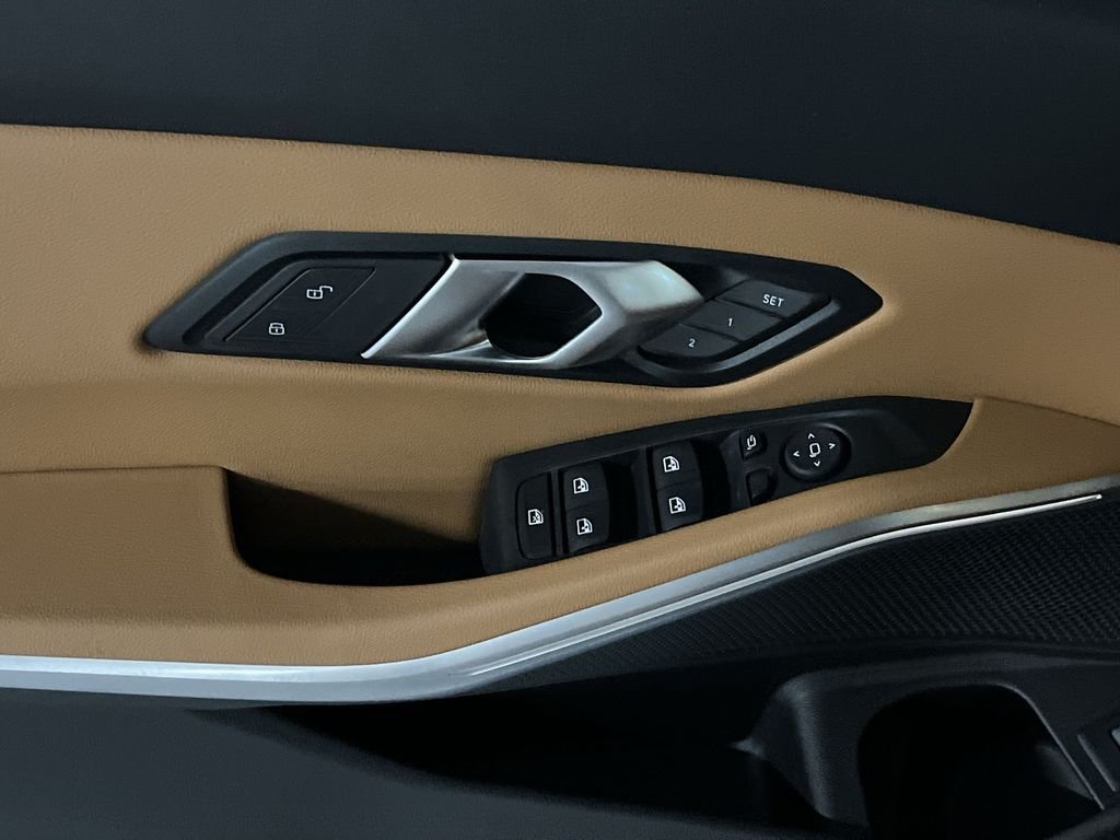 2025 BMW 3 Series 330i - Photo 13