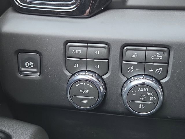 New 2026 Sterling Metallic GMC AT4 image 9