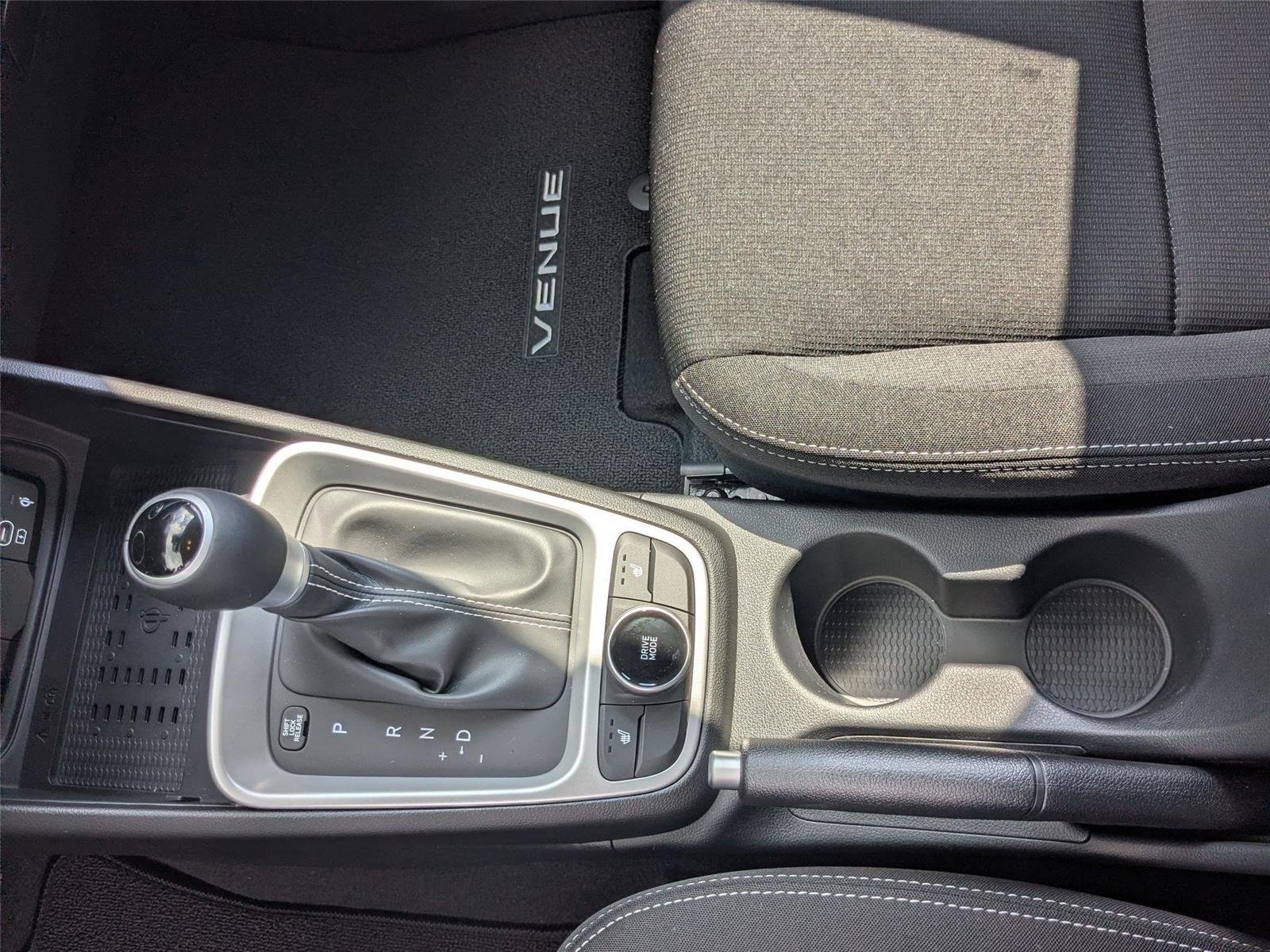 New 2026 Onyx Black Hyundai SEL image 19