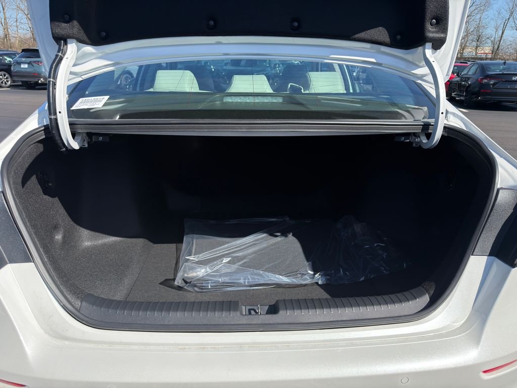 New 2026 Platinum White Pearl Honda EX-L image 21