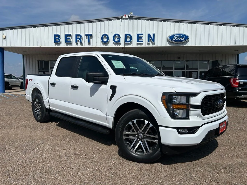 Used 2023 White Ford XL image 1