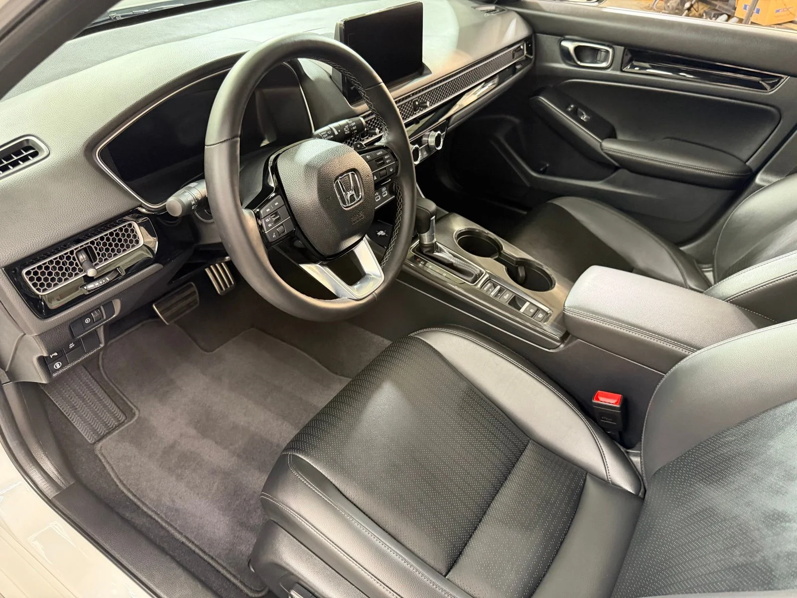Used 2024  Honda Sport Touring image 31