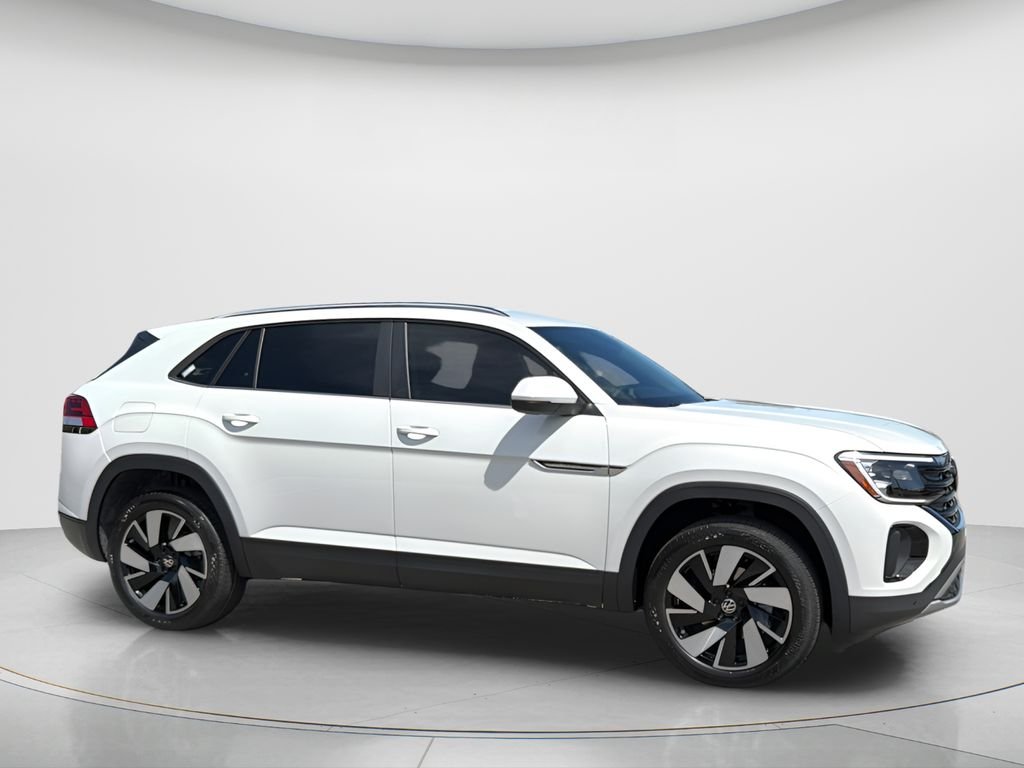 New 2026 Opal White Pearl Volkswagen SE w/Technology image 4