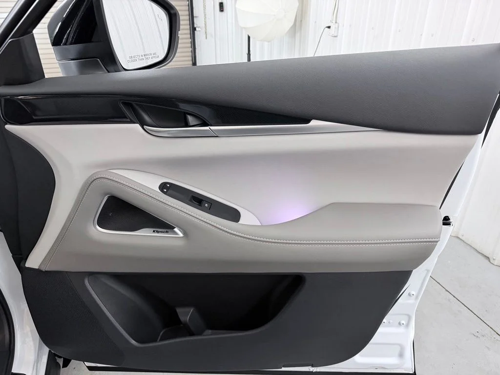 New 2027 White / Black INFINITI SPORT image 52