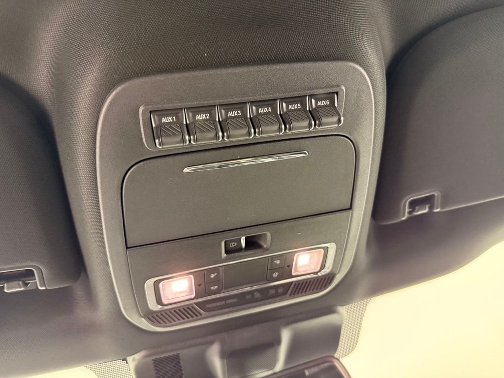 Used 2023 White Ford Raptor image 31