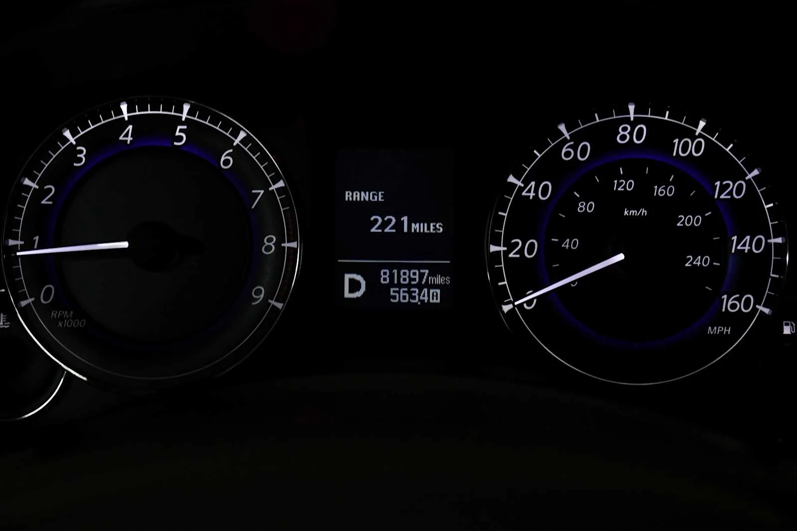 Used 2017 Graphite Shadow INFINITI  image 25