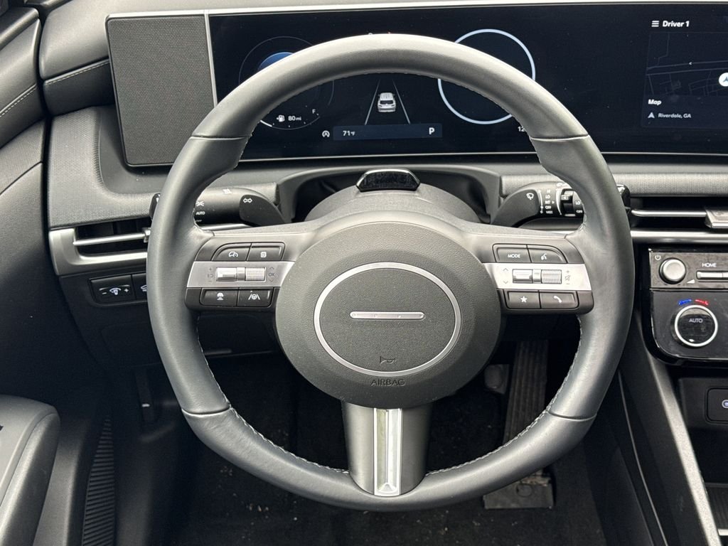 Used 2025 Silver Hyundai SEL Convenience image 23