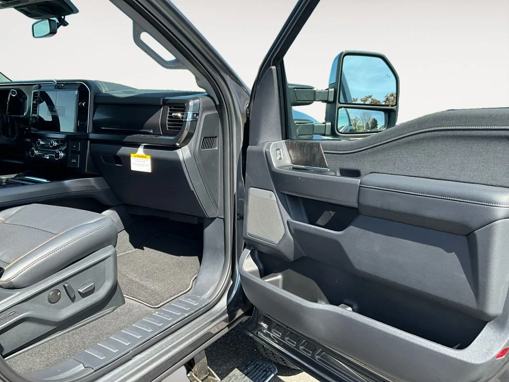 New 2026 Carbonized Gray Metallic Ford LARIAT image 9