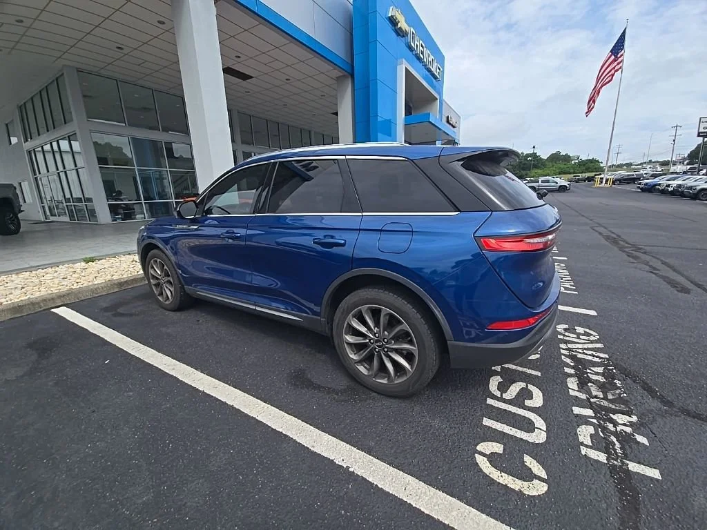 Used 2021 Artisan Blue Lincoln Standard image 16