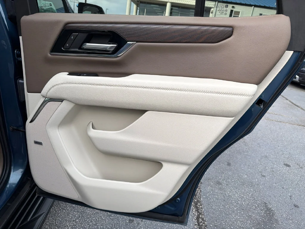 Used 2025 Blue GMC Denali image 16